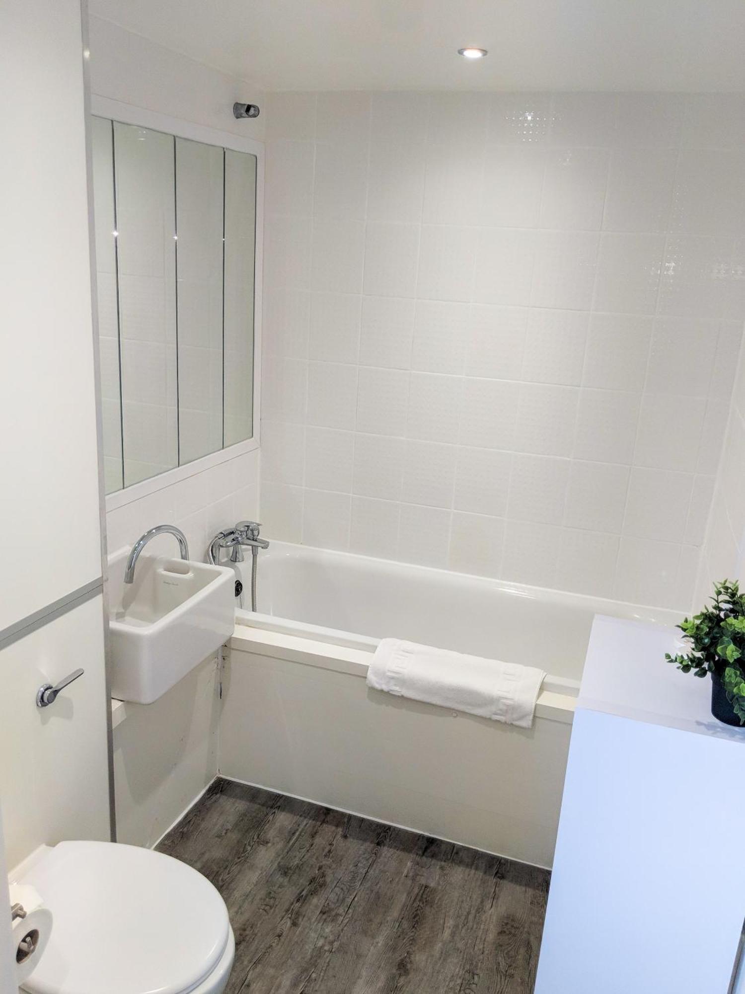 Lt Grove Apartment - Stratford Londra Dış mekan fotoğraf